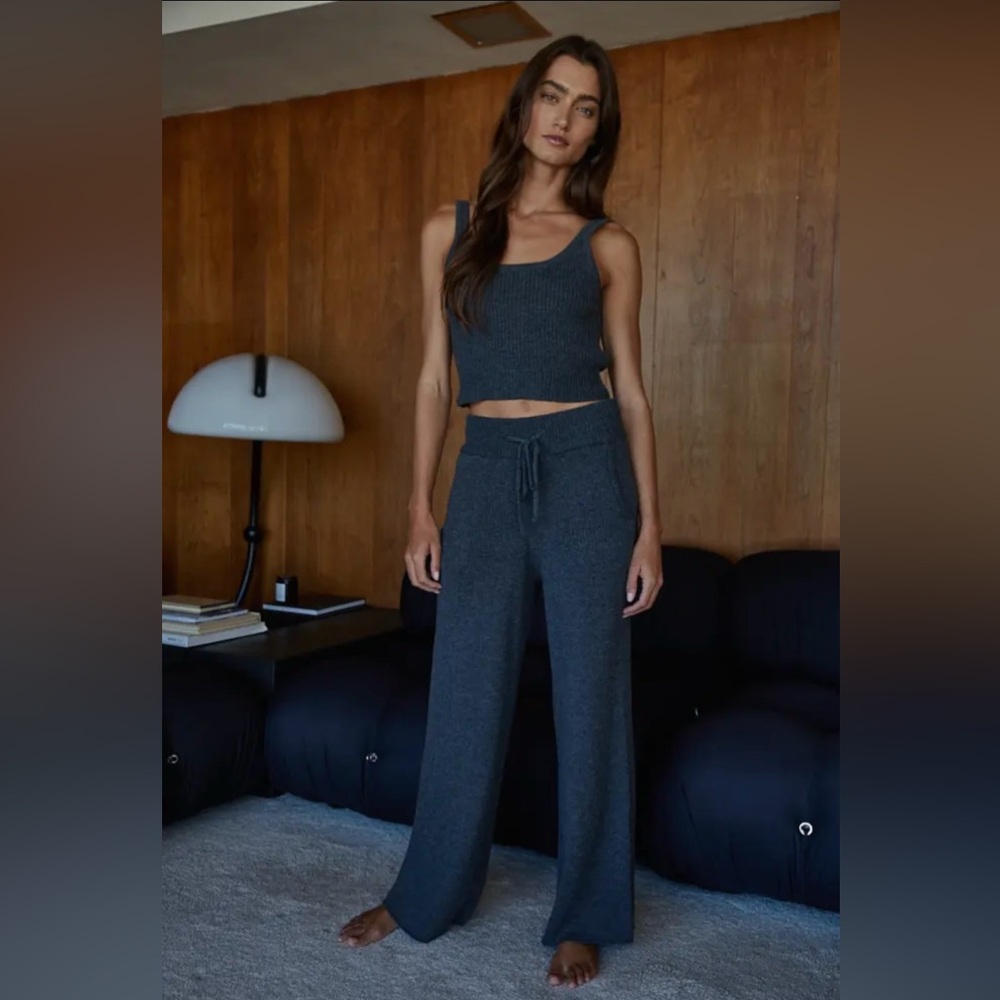 Cozy Ribbed Wide-Leg Knit Pants - Charcoal